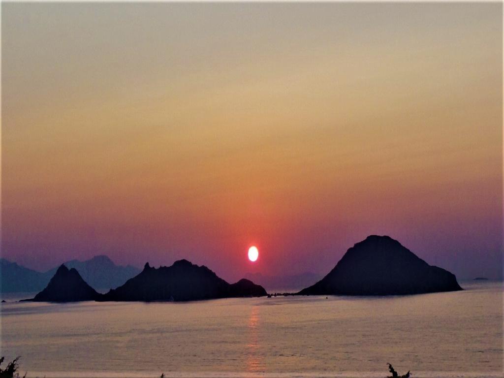 Вилла Sunset Mavi Тургутрейс Экстерьер фото